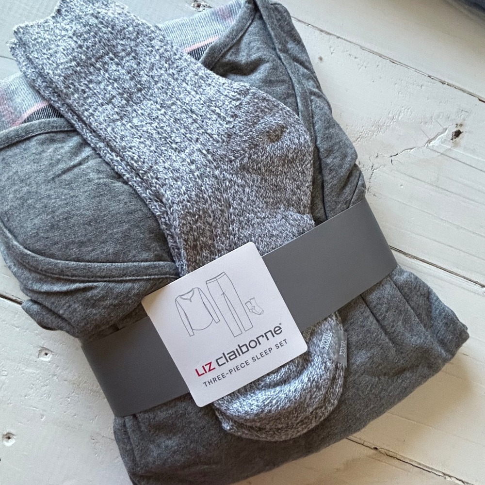 Liz Claiborne Women XXL 3-Piece Sleep Set Grey Plaid Shirt Pants Socks